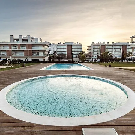 Dream Pool, Balcony & Bbq