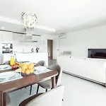Dream Pool, Balcony & Bbq アパート アルブフェイラ